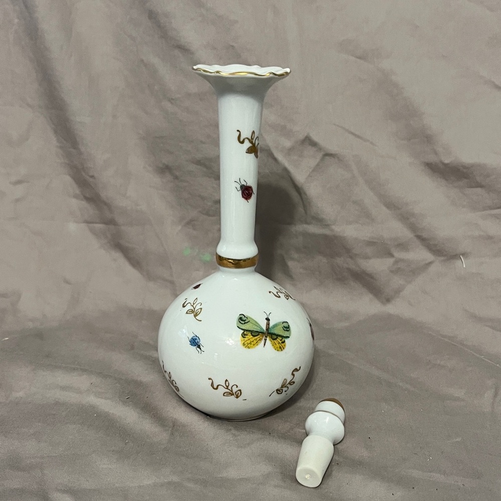 Vintage porcelain Lenwile Ardalt vanity set. - Picture 9 of 15